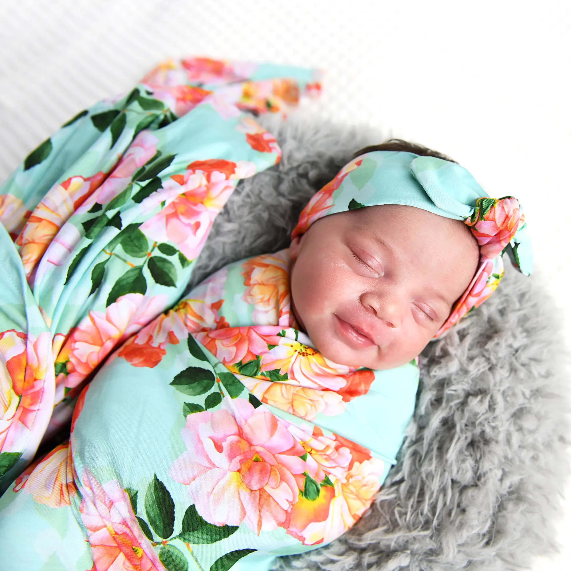 Aulani SWADDLE