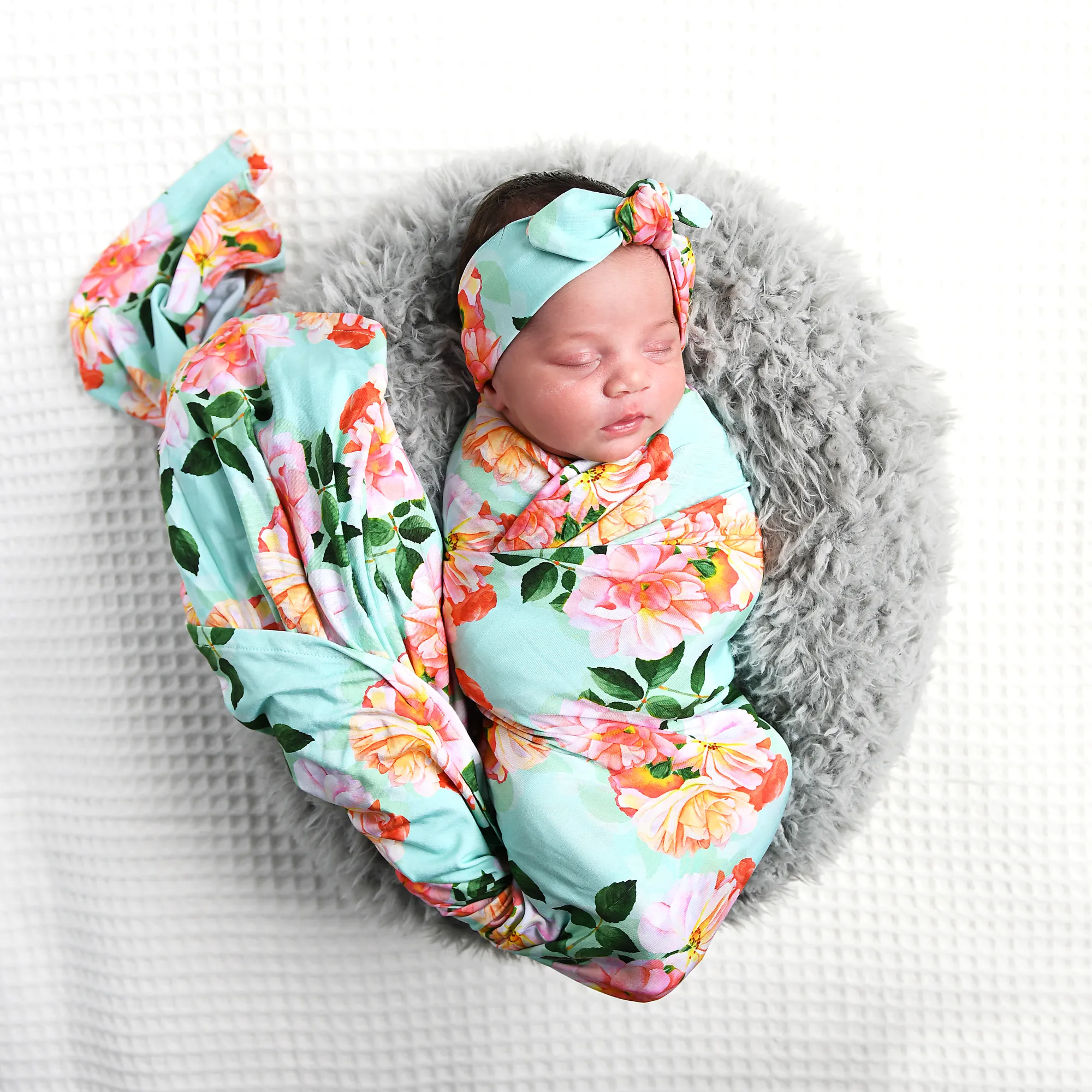 Aulani SWADDLE