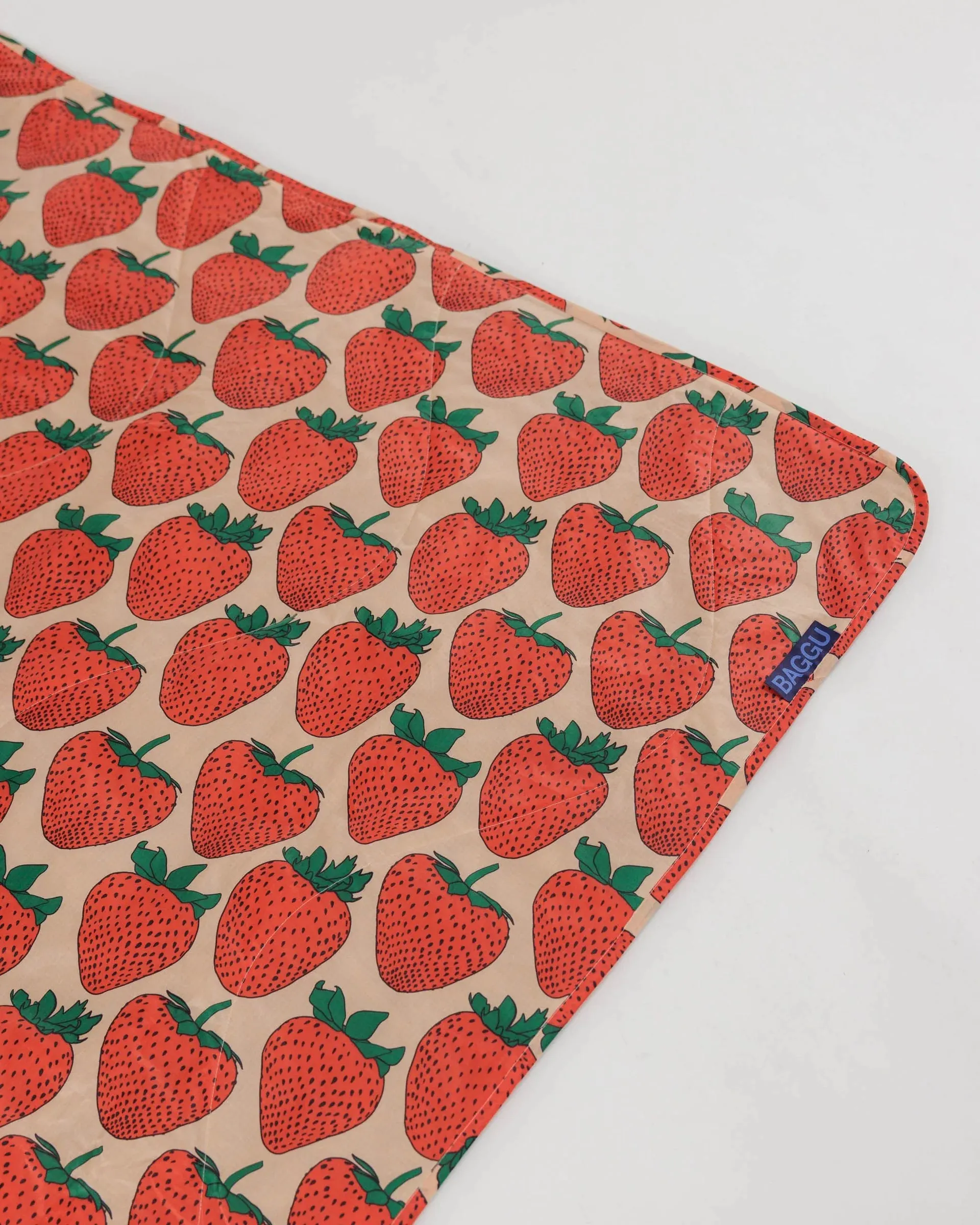 Baggu Picnic Blanket - Strawberry