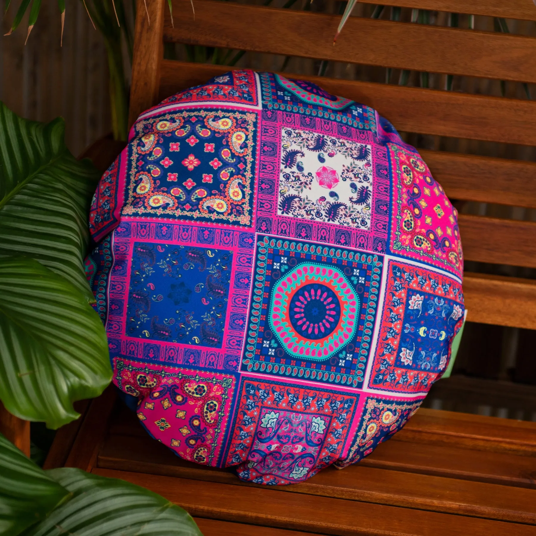 Bandana Round Cushion