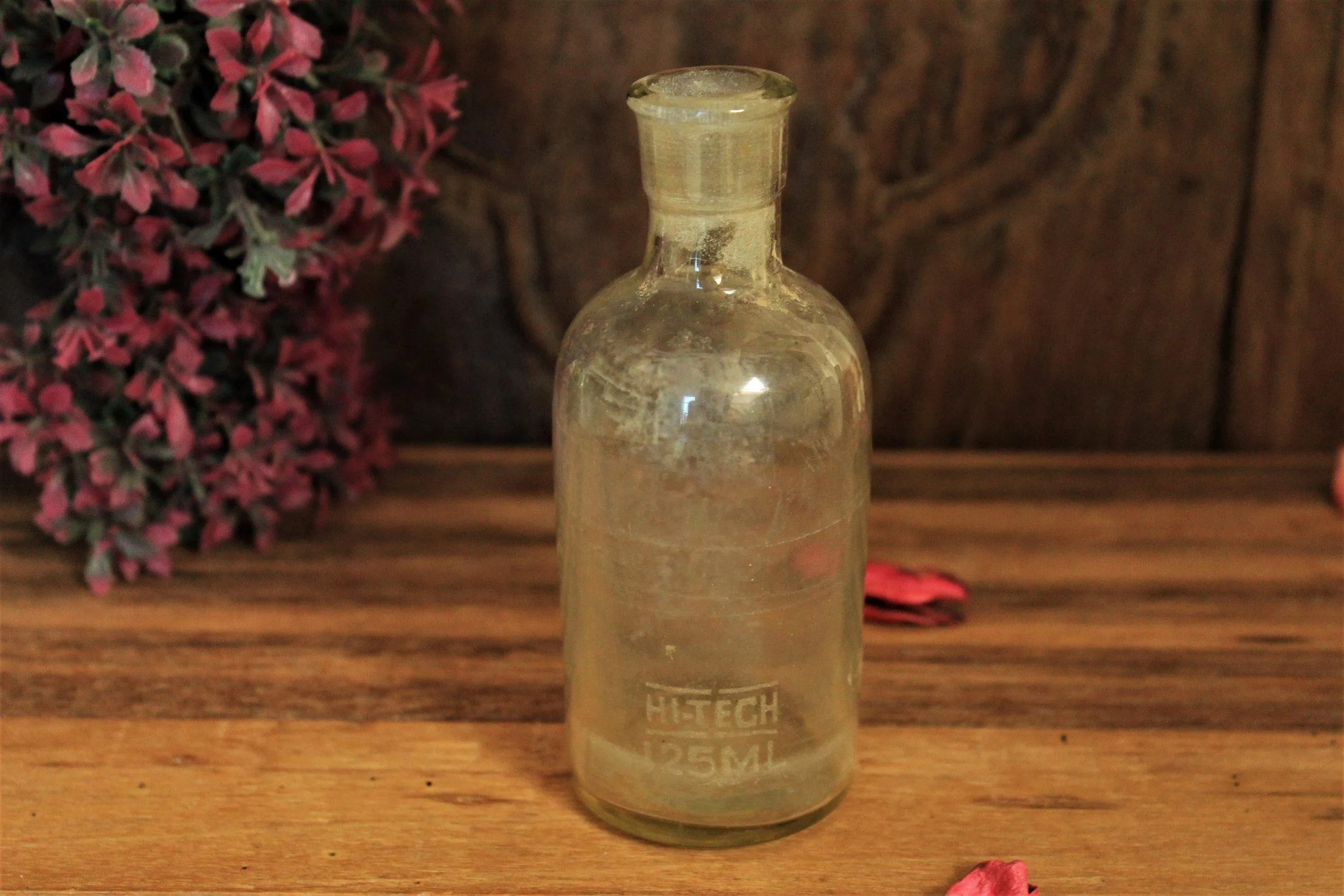 Beautiful Glass Bottle Size- 5 x 5 x 12 cm