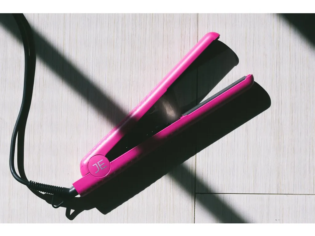 Protégé 100% Ceramic 1.25" Straightening Iron