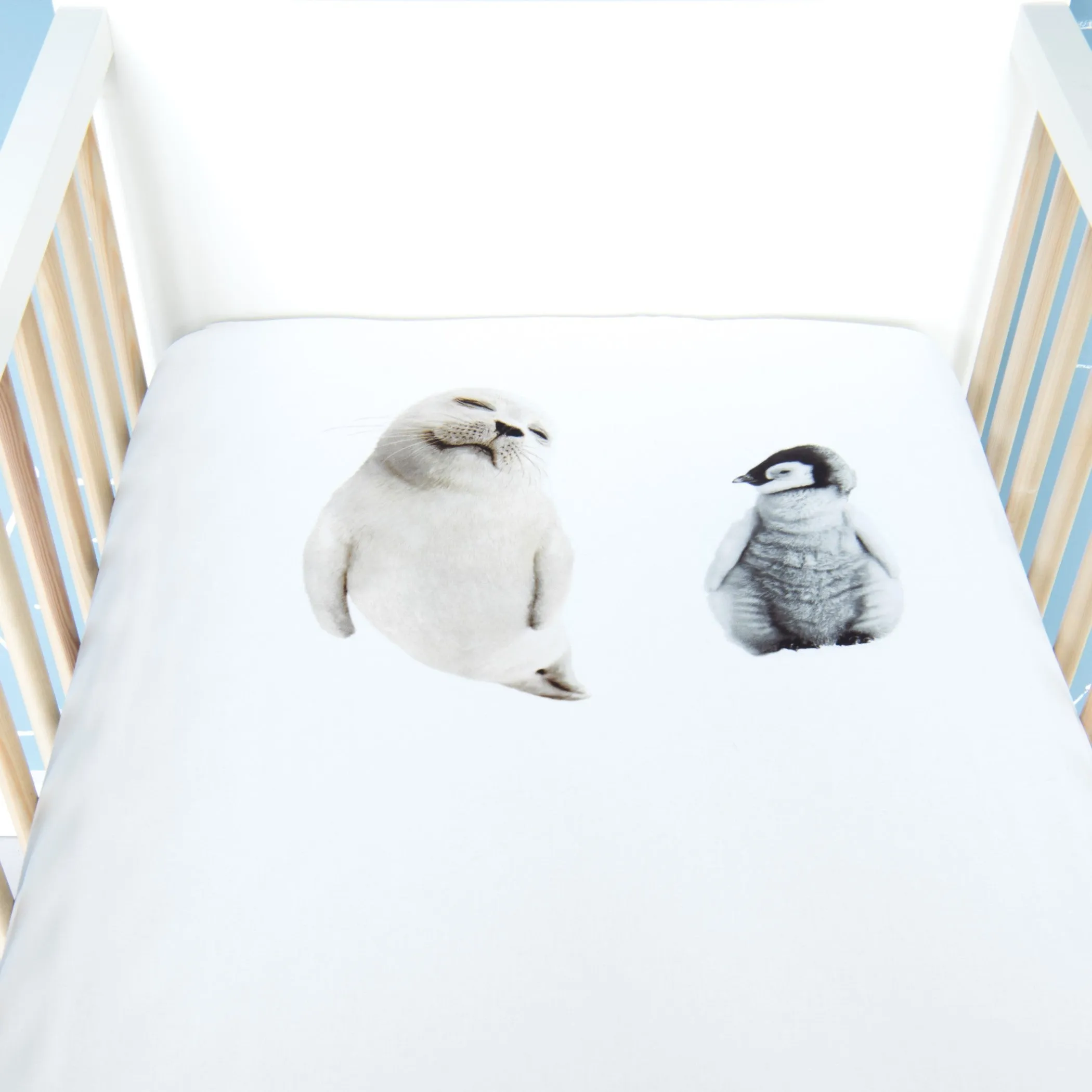 SNURK Baby fitted sheet Arctic Friends