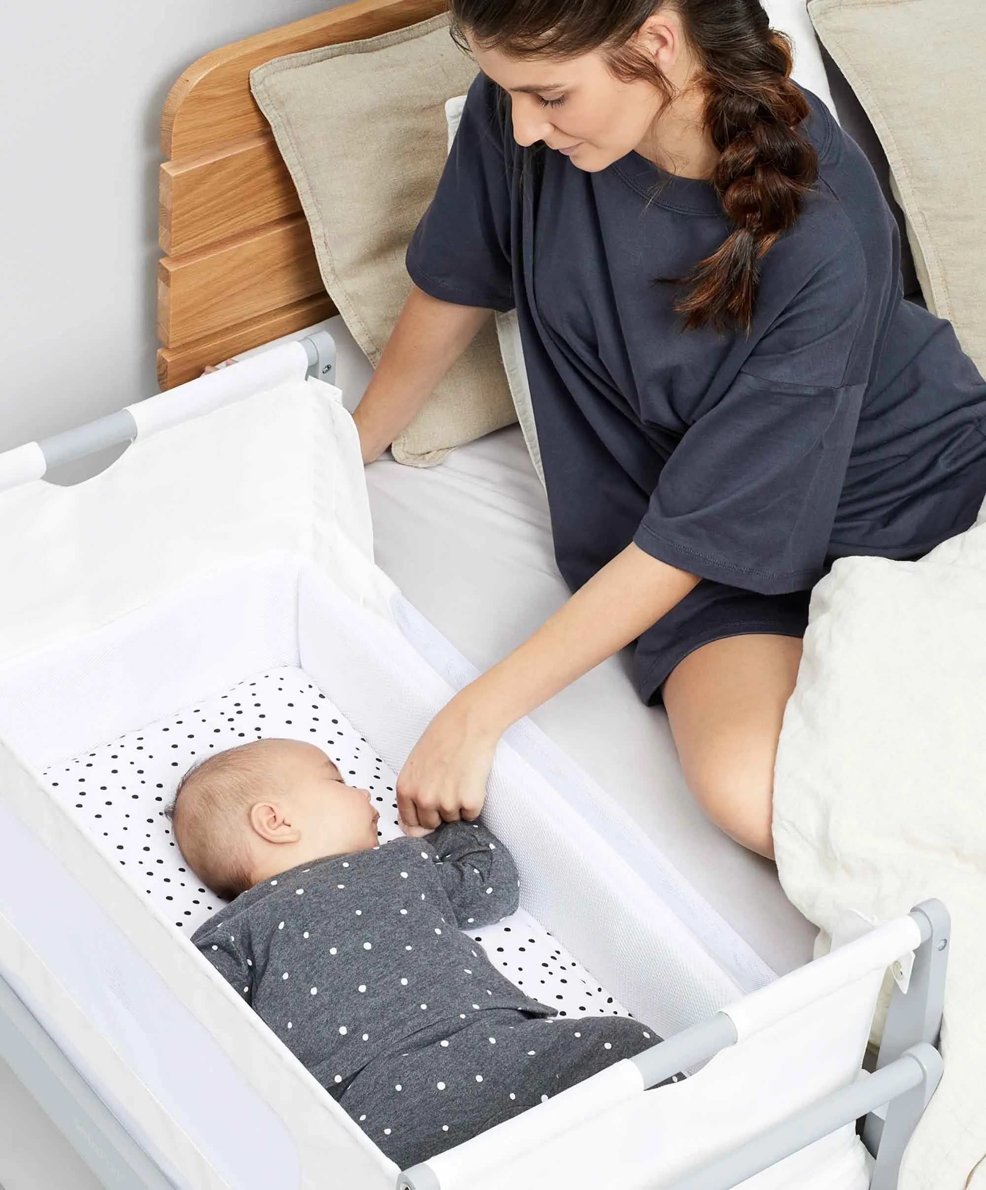 SnuzPod4 Bedside Crib - Dove Grey